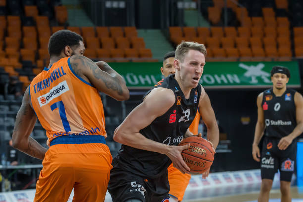 率与防守效 率与防守效